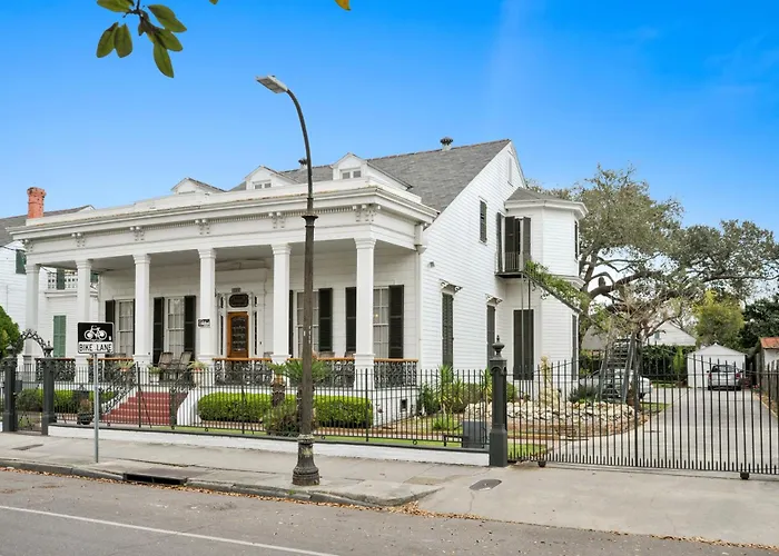 Ashton\'S Bed And Breakfast