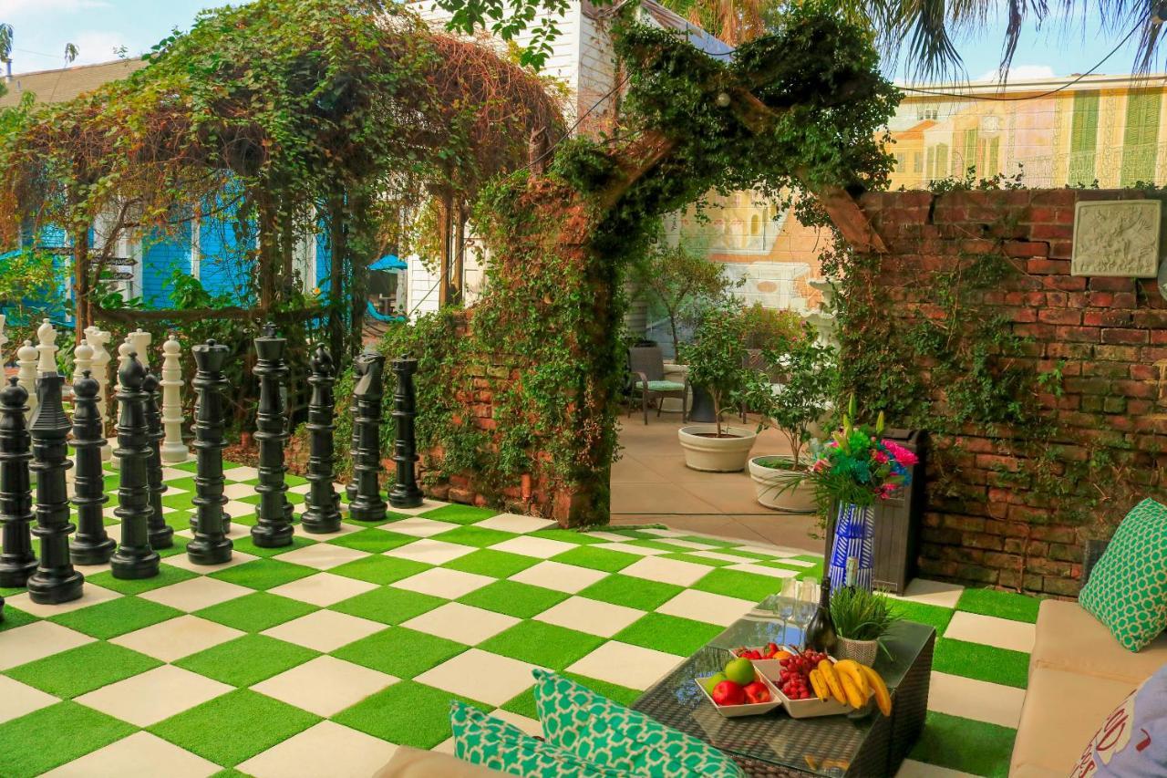 Villa 7 Bedroom - Sleeps 14! Next To Bourbon Street