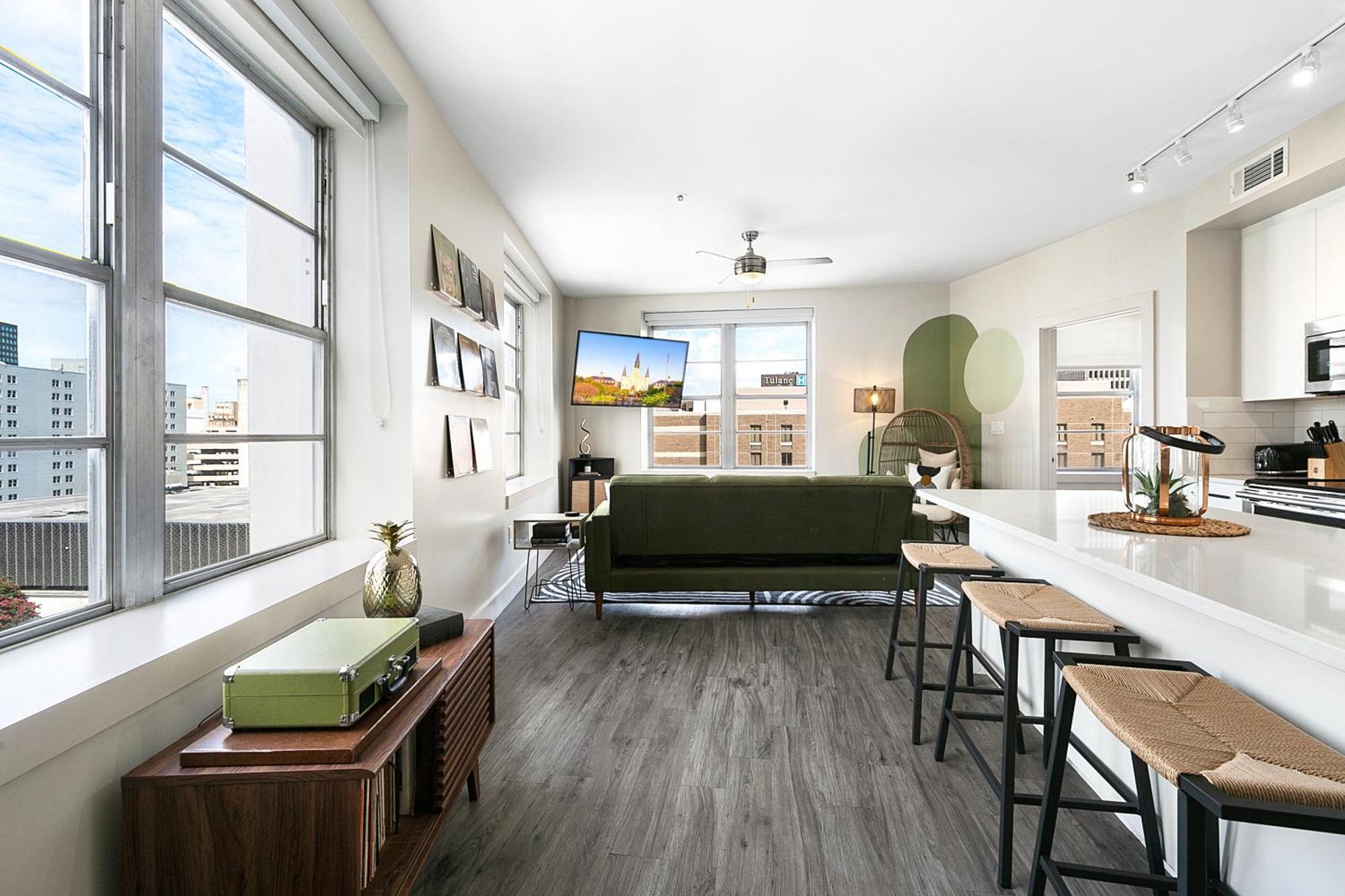 2br Spacious Downtown *