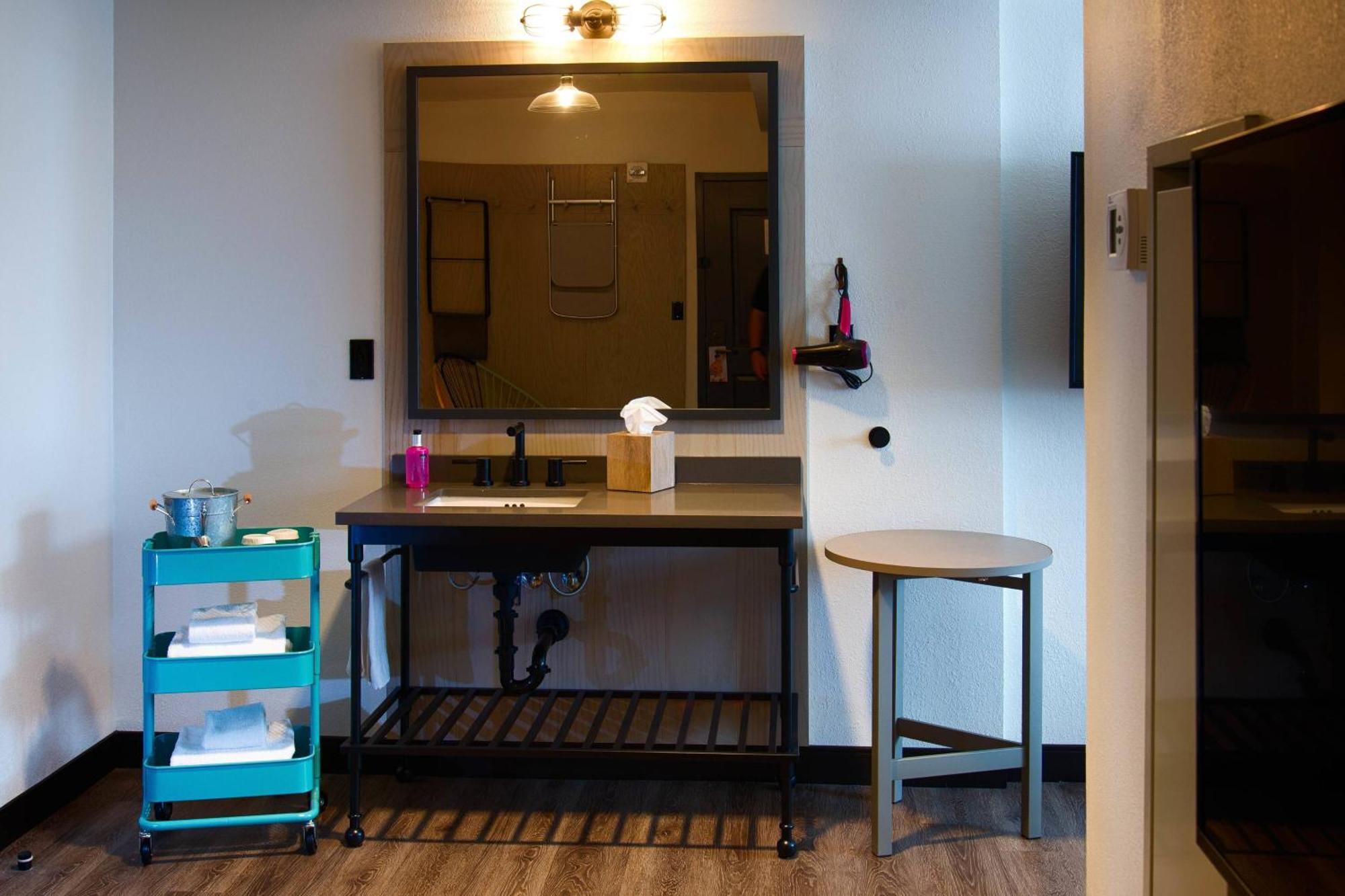 Moxy Downtown/french Quarter Area Hotel New Orleans