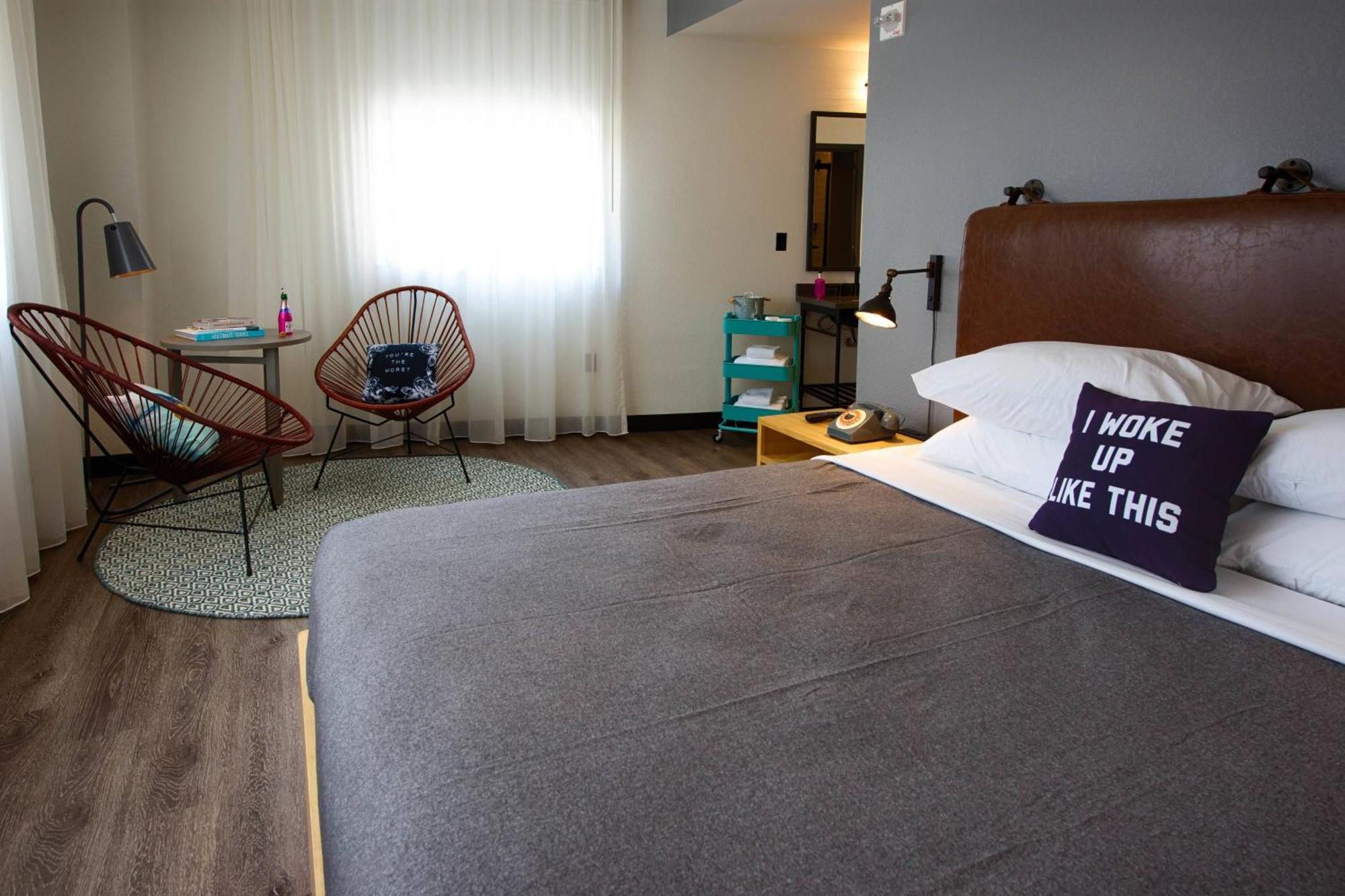 Moxy Downtown/french Quarter Area Hotel