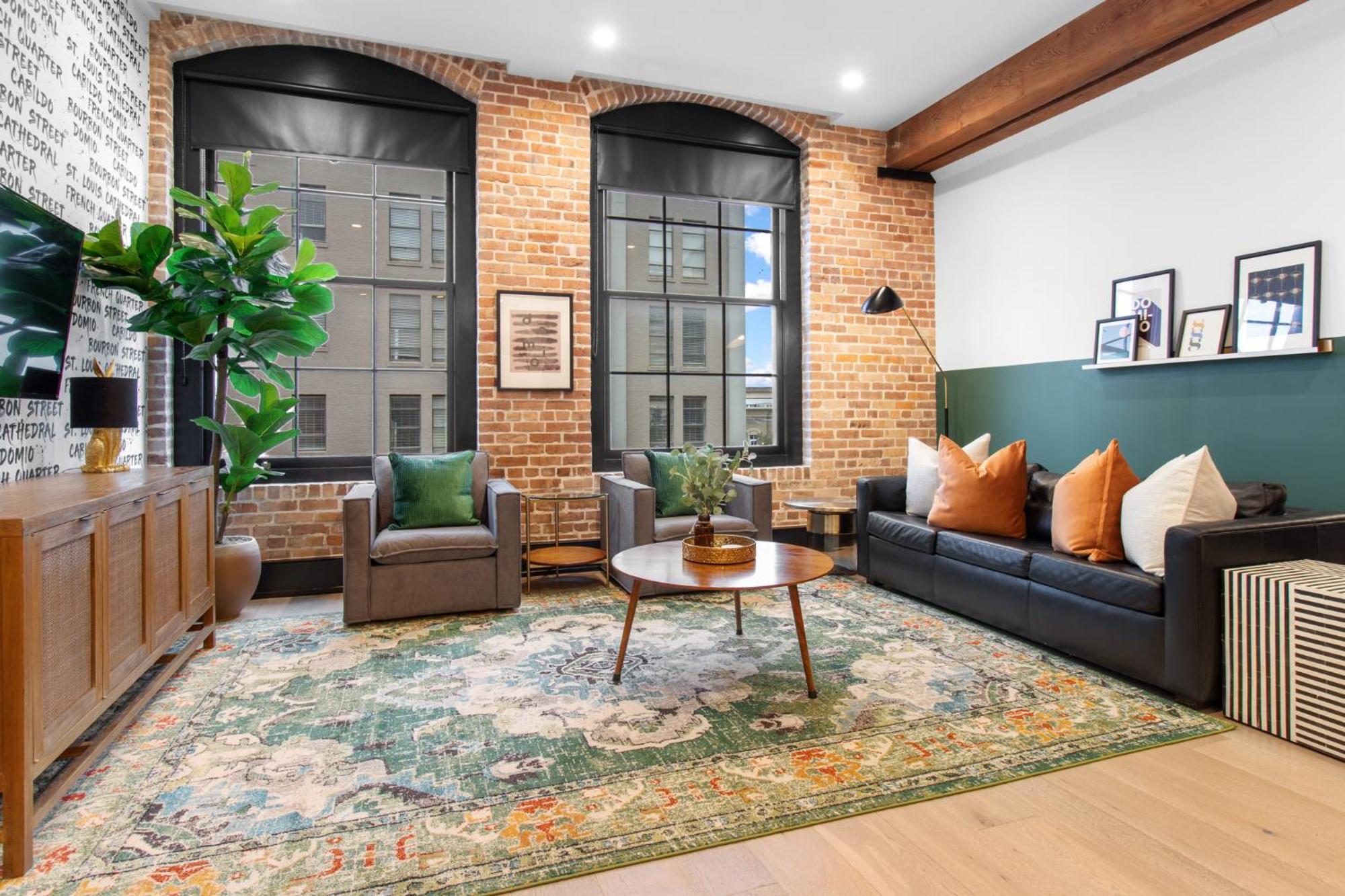 888 Baronne New Orleans