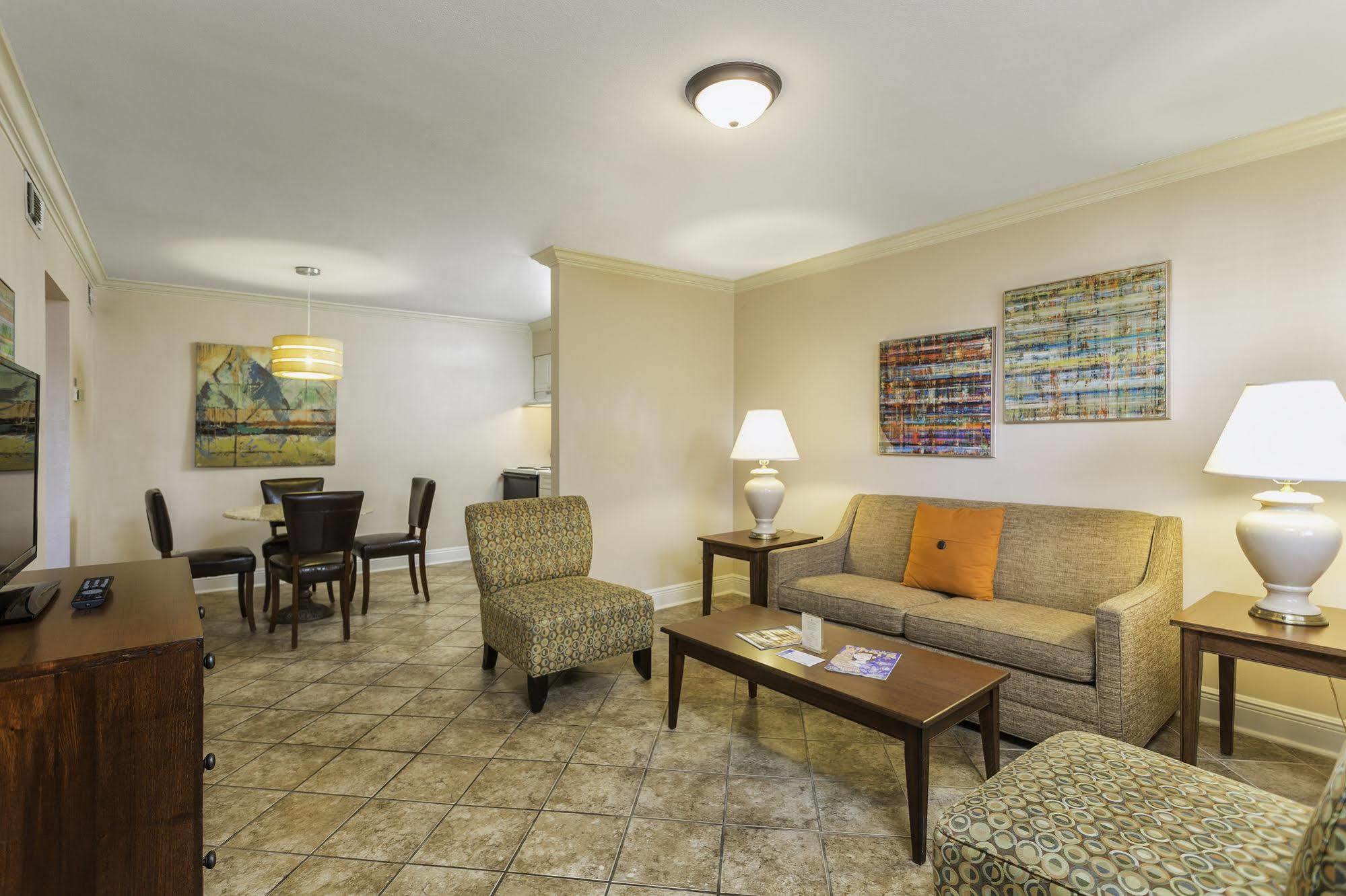 French Quarter Hotel 3*