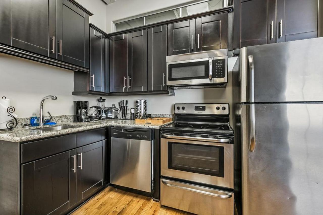 Stunning With Luxury Amenities