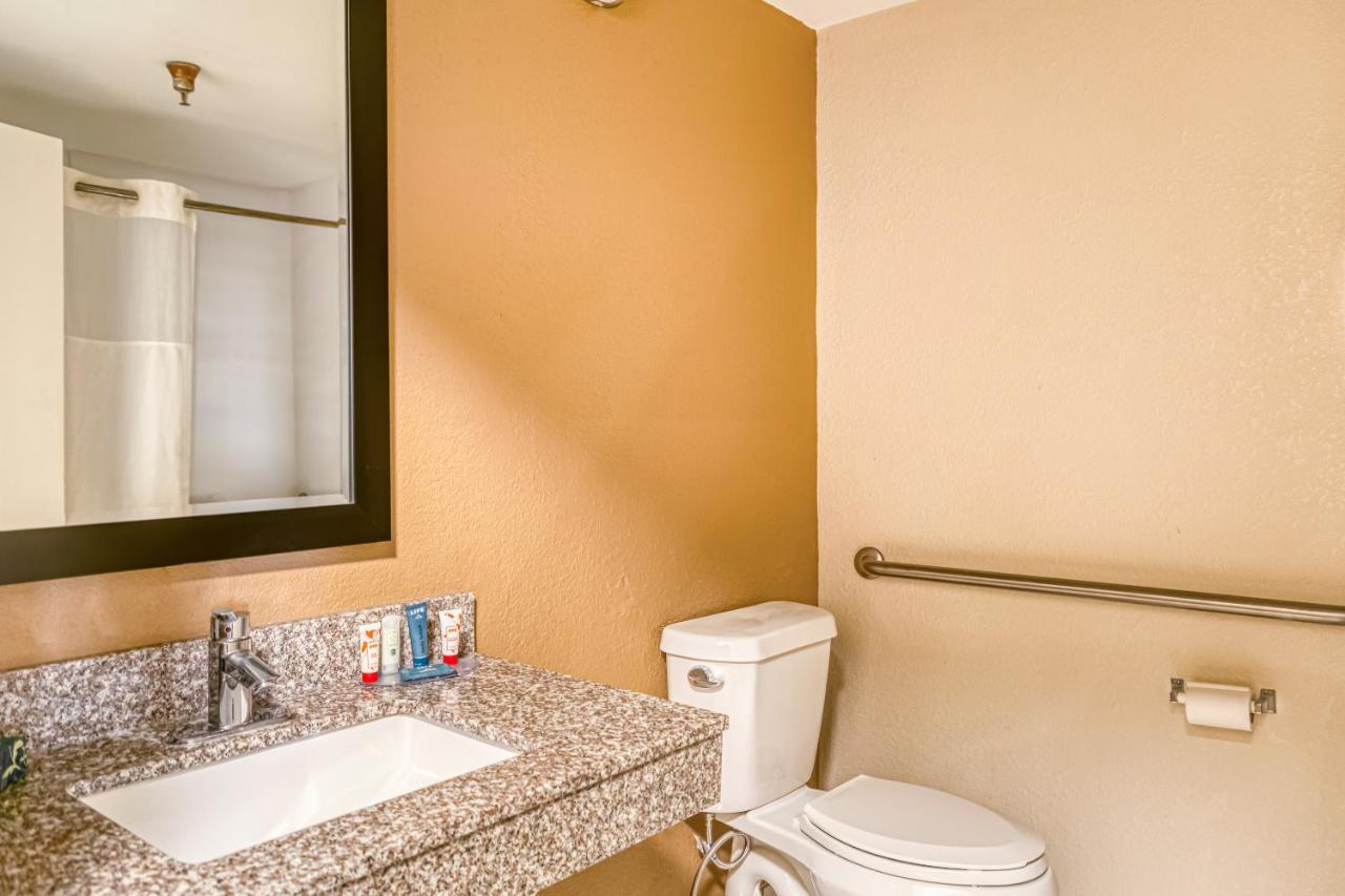 Hotel Trident & New Orleans