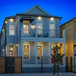 Hosteeva Brand New Condo With A Pool Steps To St Charles Ave