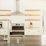 Sonder Gallery Row