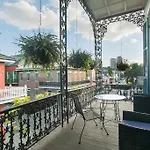 Lafitte Hotel & Bar