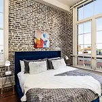 Le Bon Temps - Luxury New Orleans Apts