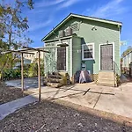 New Orleans Home About 2 Mi To Bourbon Street!
