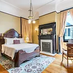 Canal Street Inn