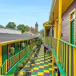 Historic Mardi Gras Inn