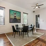 5Bed Streetcar Retreat W Outdoor Entertaining