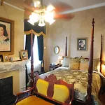 Hh Whitney House - A Bed & Breakfast On The Historic Esplanade