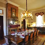 Hh Whitney House - A Bed & Breakfast On The Historic Esplanade
