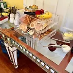 Creole Gardens Guesthouse And Inn