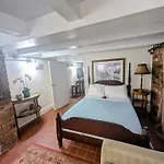 The Esplanade Guesthouse Mansion