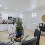 Luxury 6 Bedroom Oasis