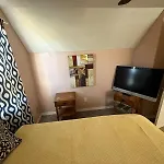 1-Bedroom Apartment With Living Room And Kitchen, Next To Master Suite