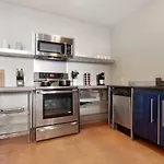 Delightful 2Br/2Ba Industrial Apt In Nola By Domio