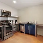 Delightful 2Br/2Ba Industrial Apt In Nola By Domio