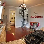 Doctor Gumbo Guesthouse