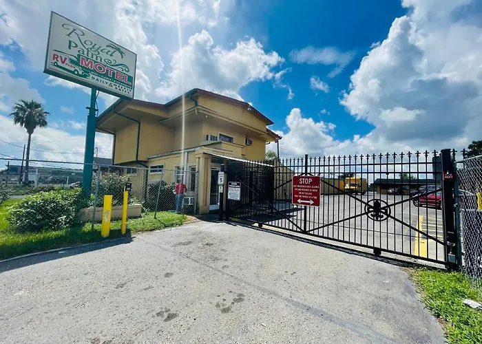 Royal Palms Motel & Rv Park