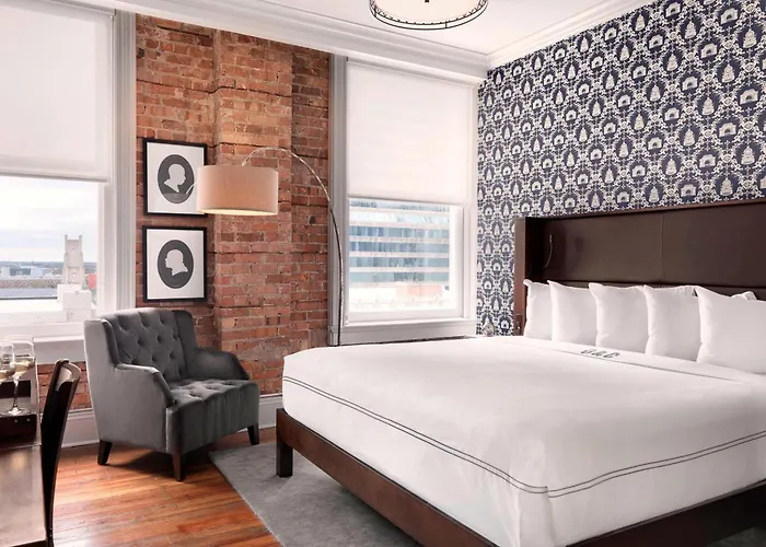 Q&C Hotel And Bar New Orleans, Autograph Collection