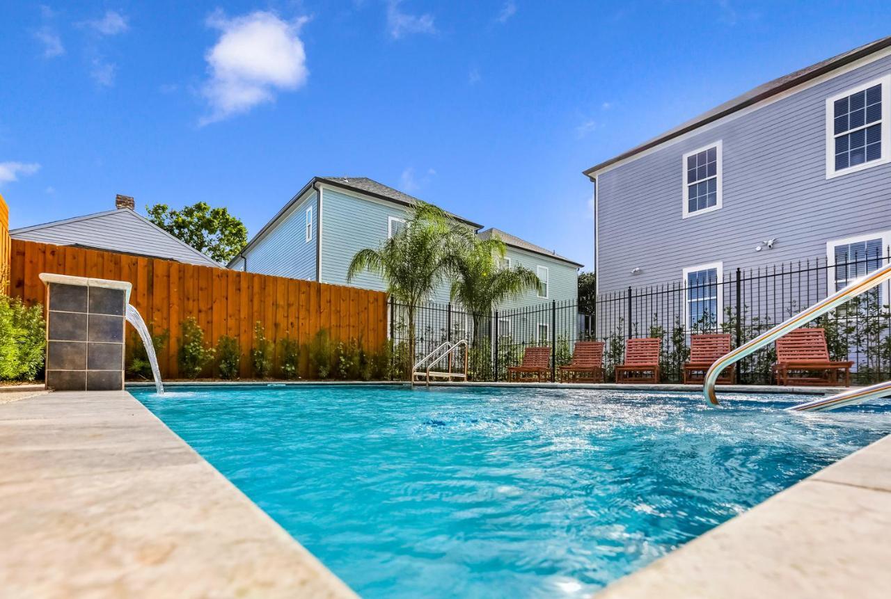 Apartment Hosteeva Brand New With A Pool Steps To St Charles Ave *
