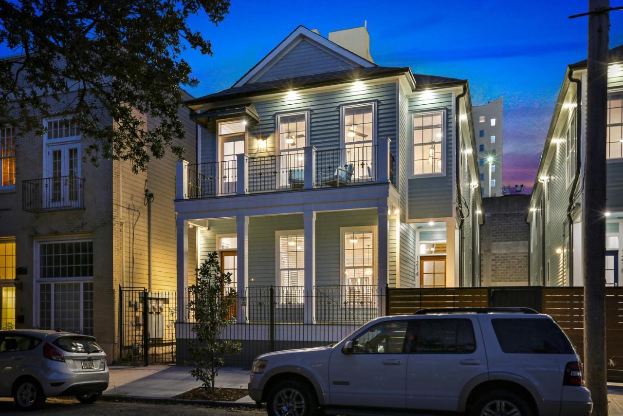 Apartment Hosteeva Brand New With A Pool Steps To St Charles Ave *