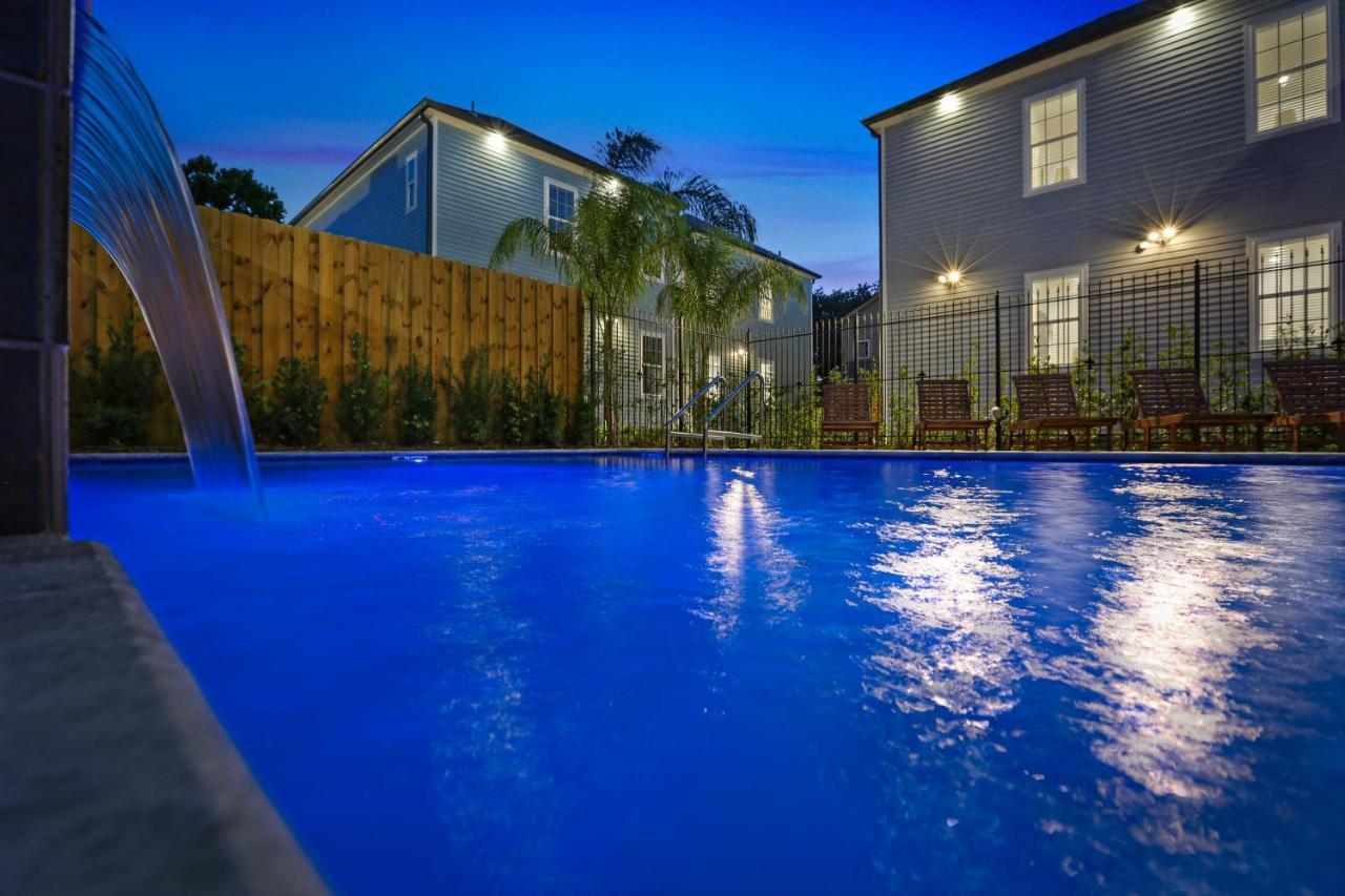 Hosteeva Brand New With A Pool Steps To St Charles Ave New Orleans