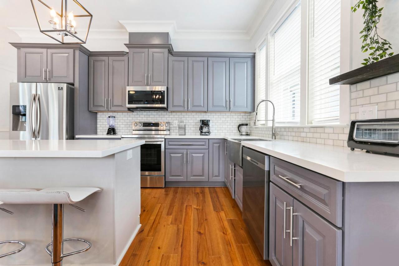 Hosteeva Brand New With A Pool Steps To St Charles Ave Apartment New Orleans