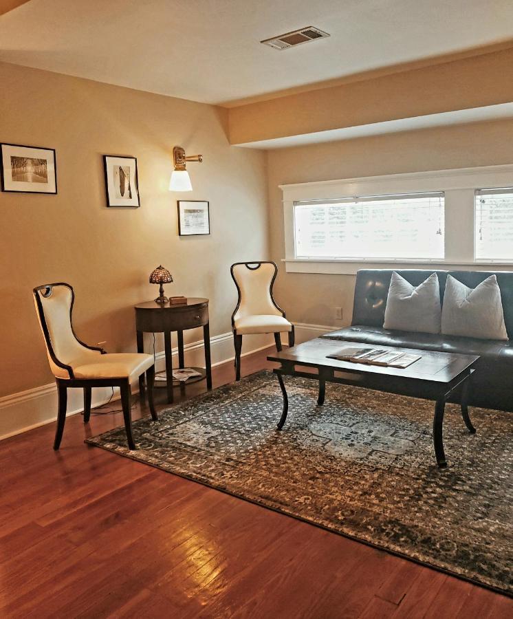 Bed & Breakfast Canal Street