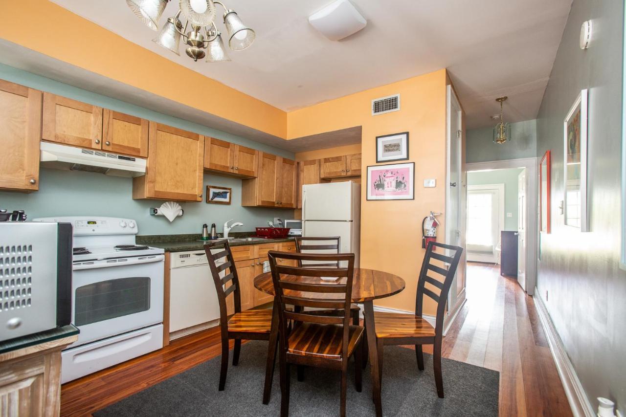 Pelican Point Apartment *