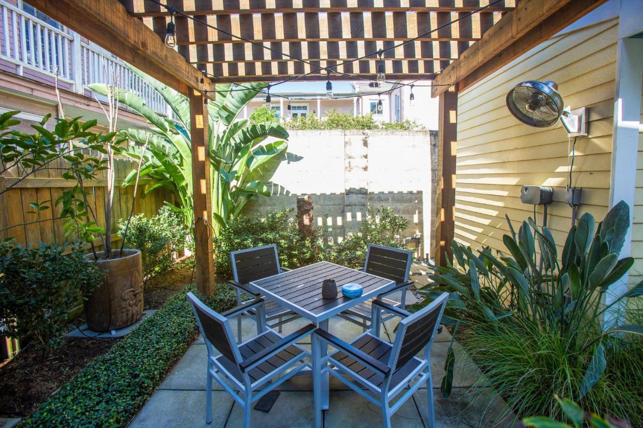 Pelican Point Apartment New Orleans