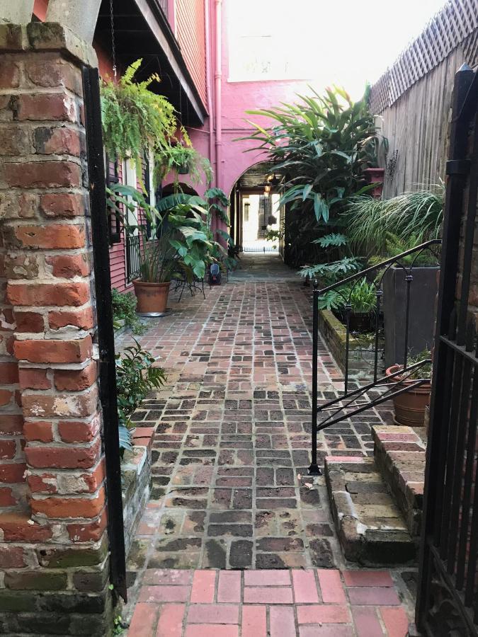 The Courtyards Apartment New Orleans