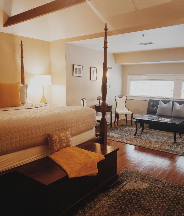 Bed & Breakfast Canal Street 3*