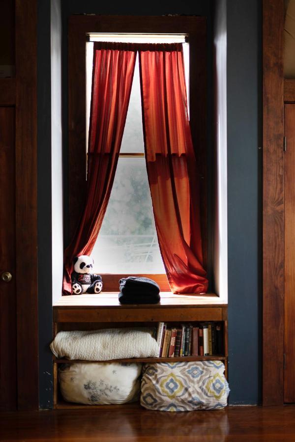 Evangeline Art House 3*