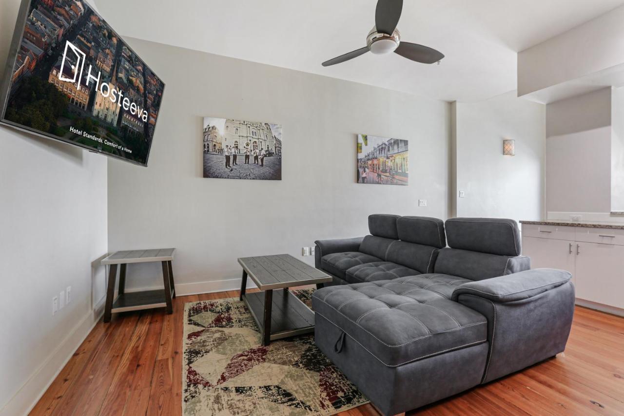 2 Bedroom Elegant In Downtown * New Orleans