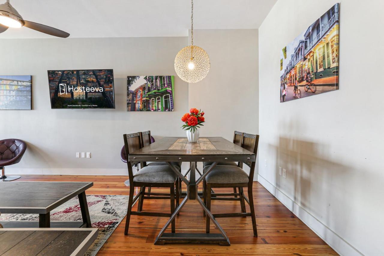2 Bedroom Elegant In Downtown *