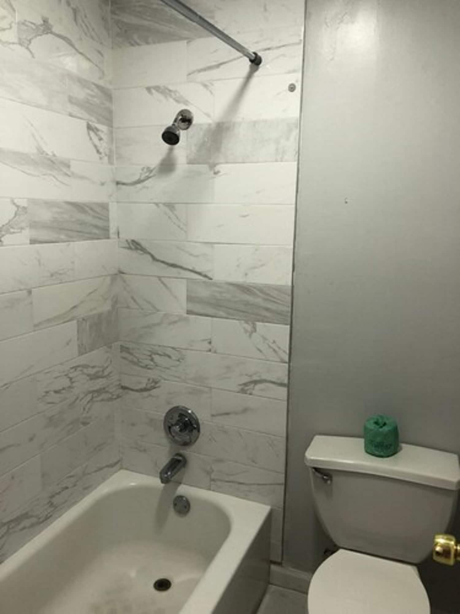 Midtown Hotel 2*