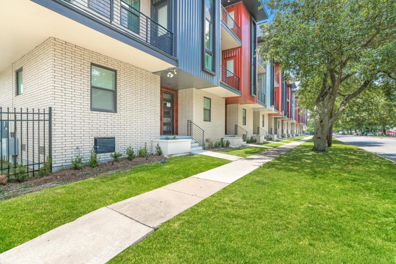 Private Townhouse In A Secure Location Holiday home