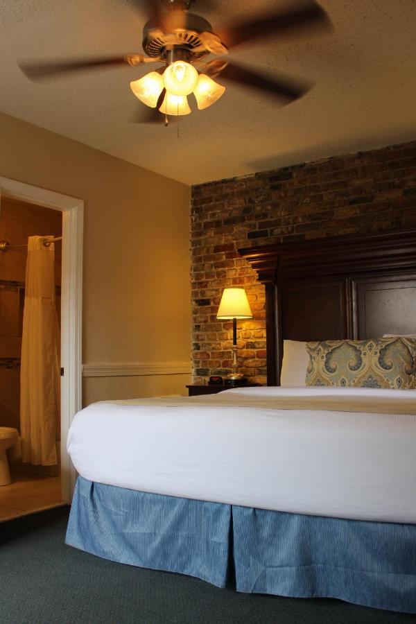 St. Pierre French Quarter Hotel 3*