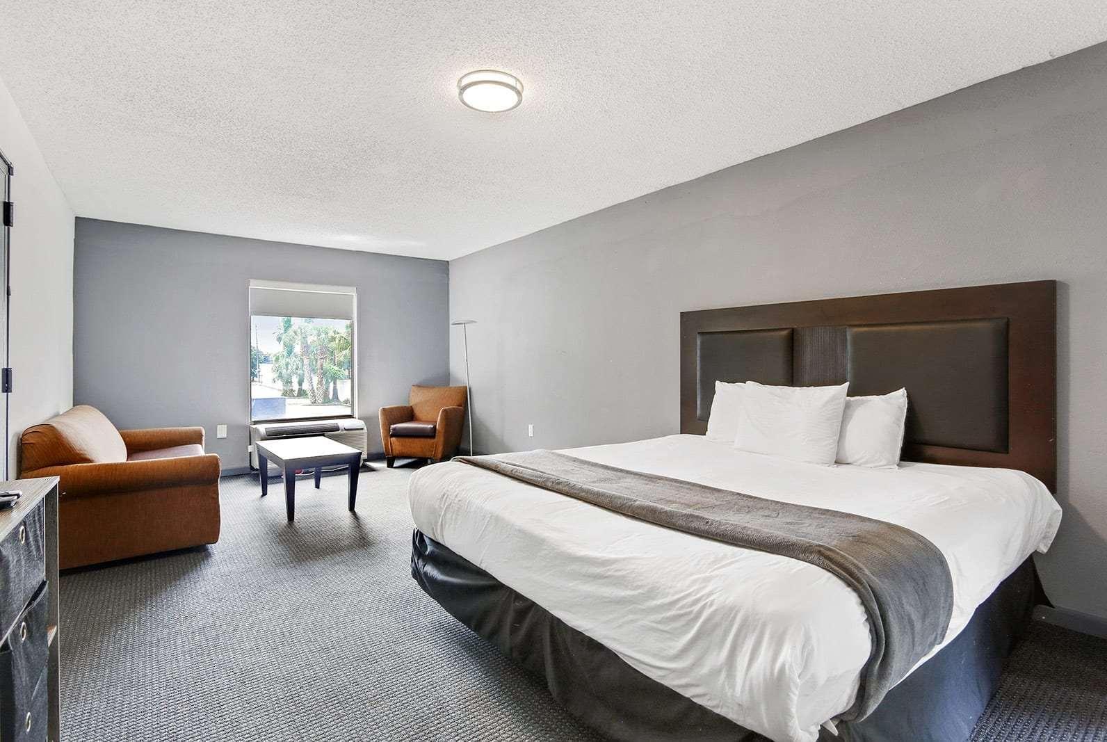 Hotel 10 Extended Stay Hotel