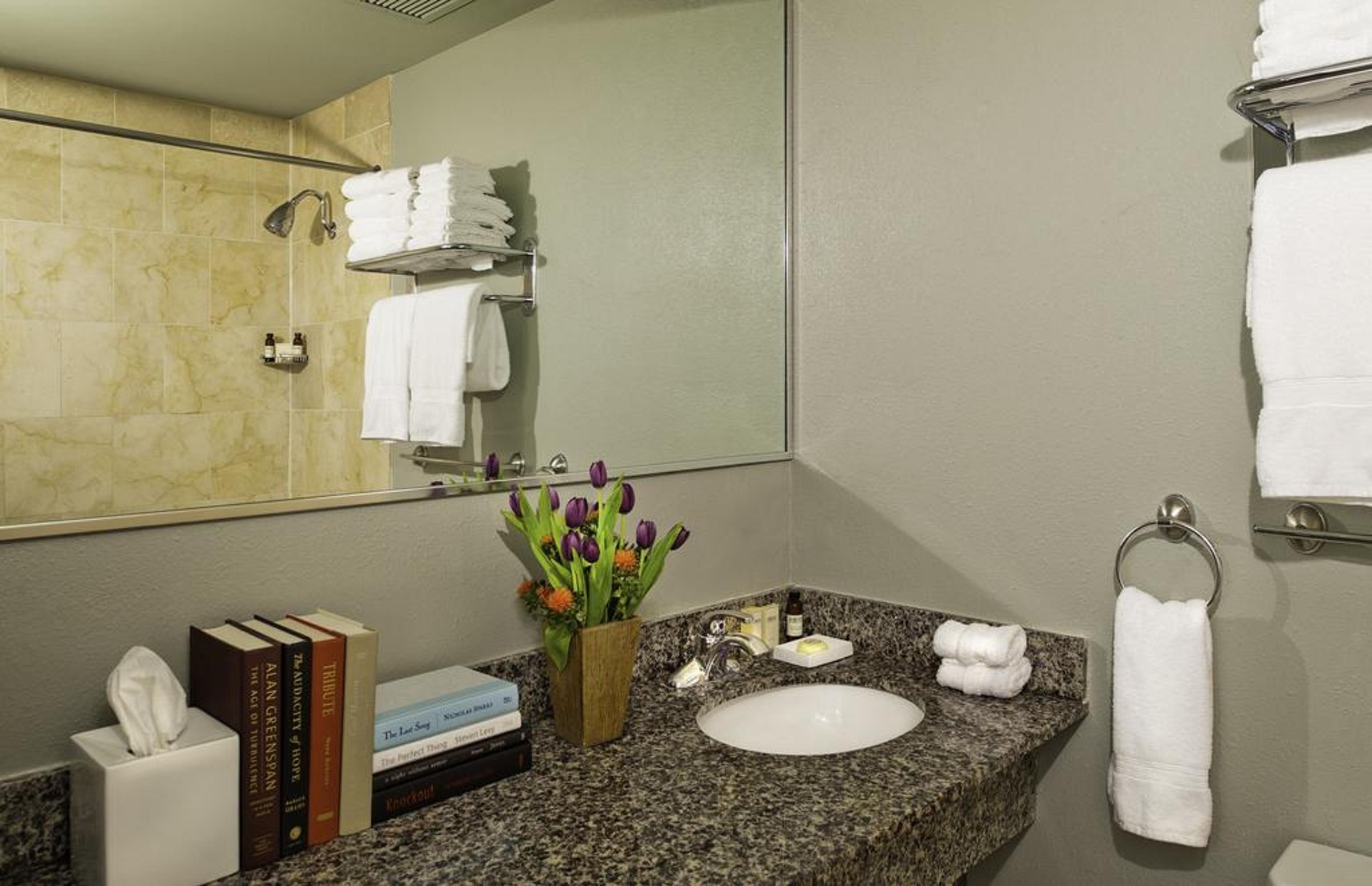 Express - Arts District By Ihg Hotel 3*