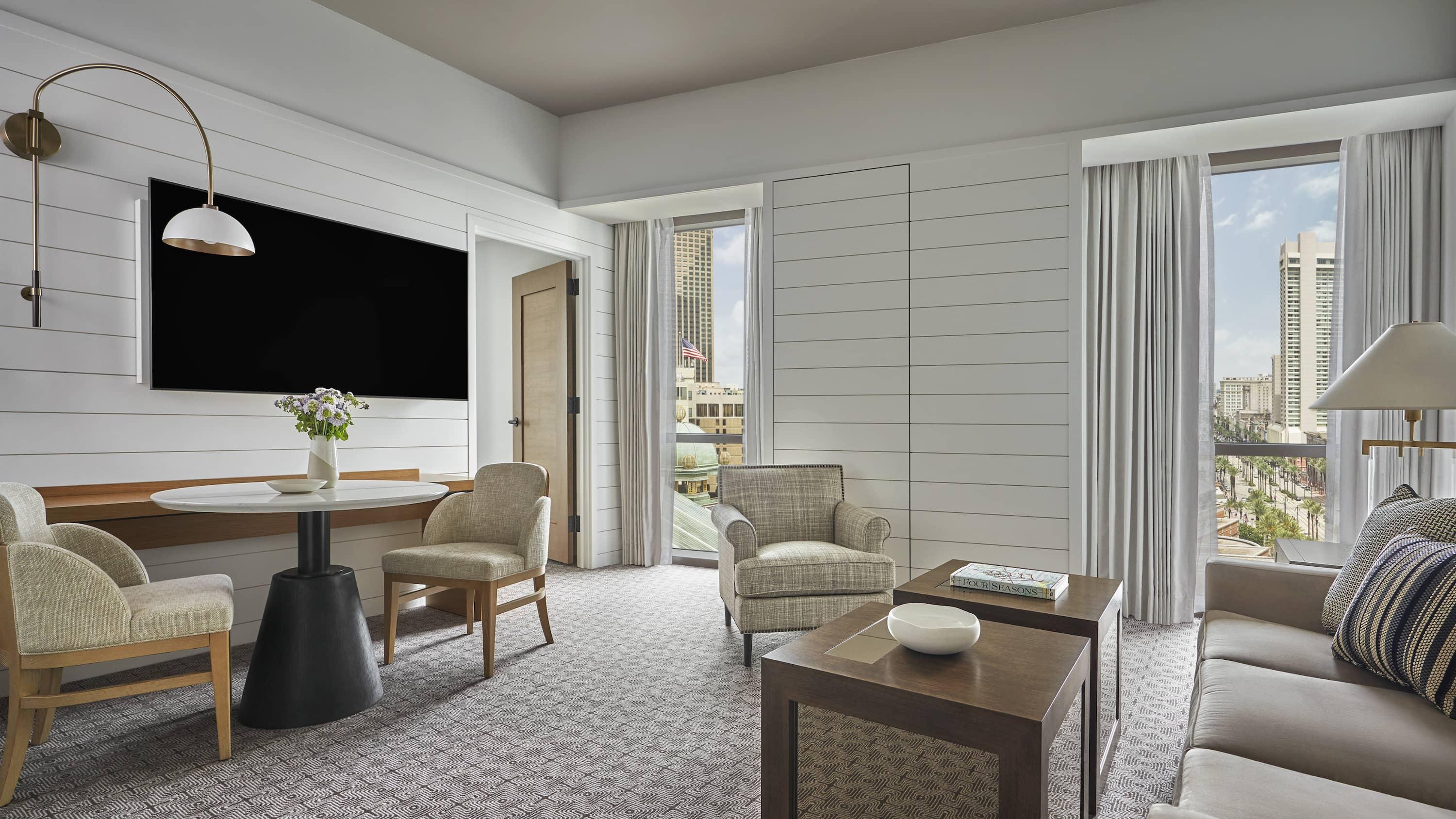 Four Seasons Hotel 5*