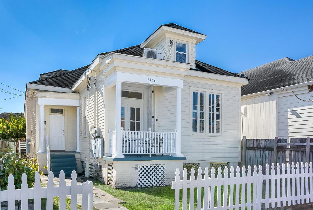Uptown Spacious 4bd/3ba With Historic Charm Holiday home
