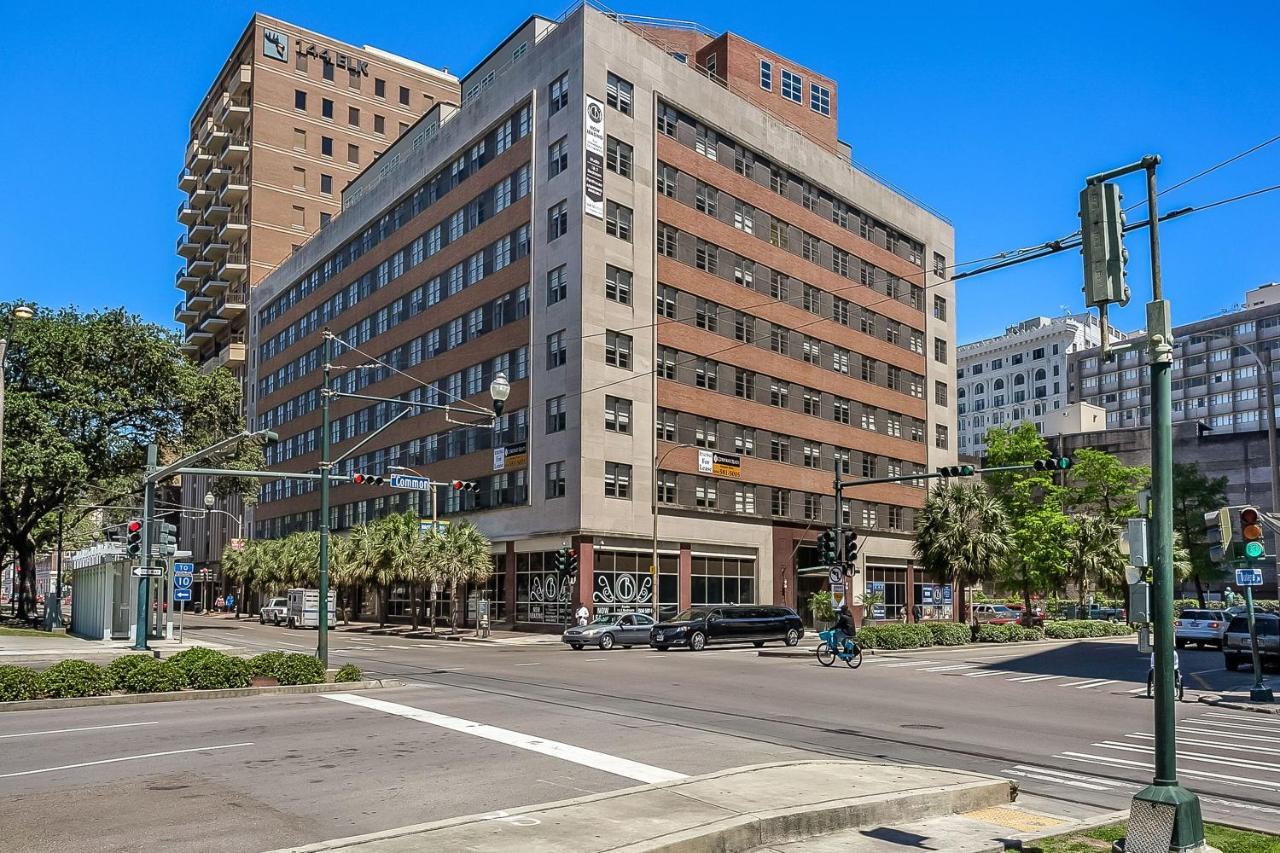 Spacious Modern Near French Quarter Apartment
