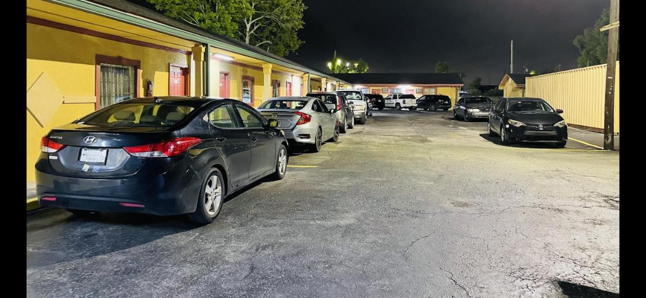 Royal Palms & Rv Park Motel 2*