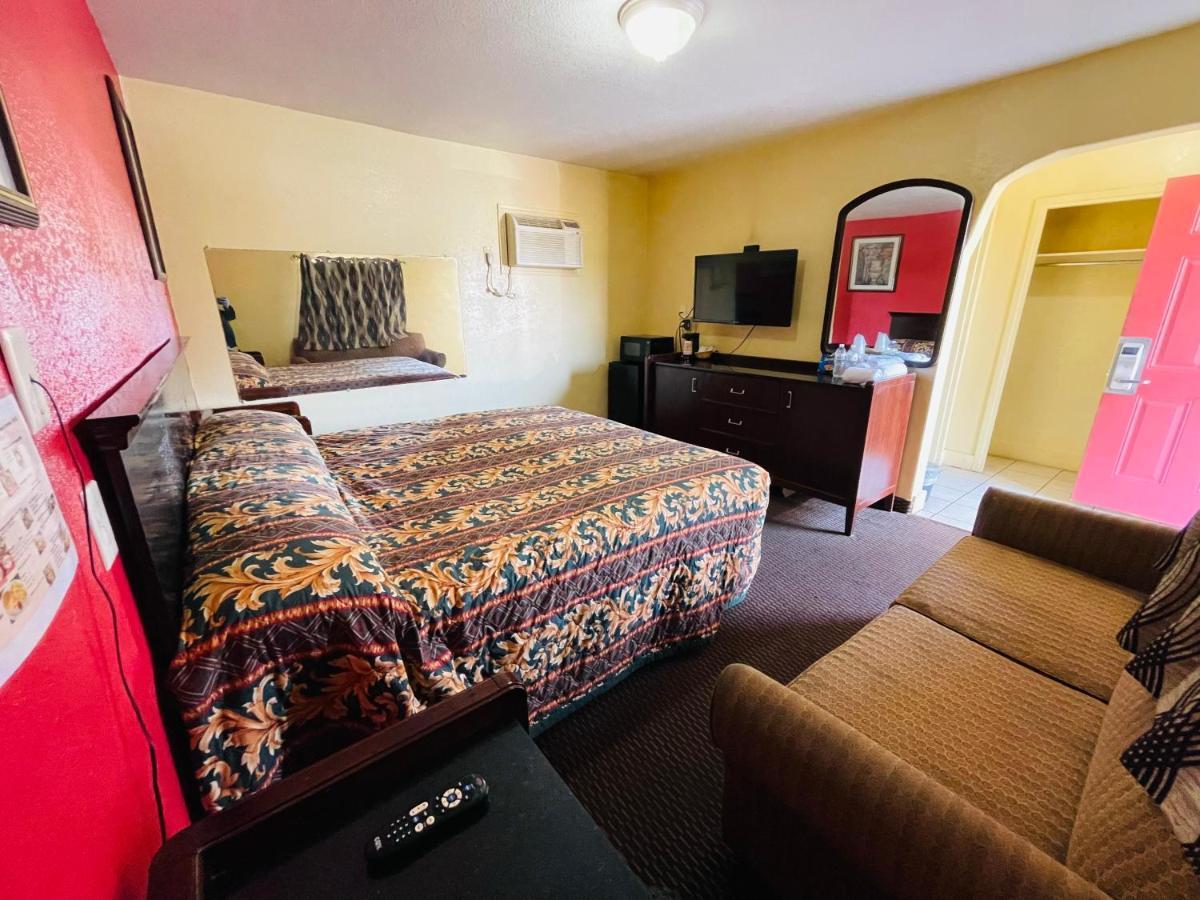 Royal Palms & Rv Park Motel
